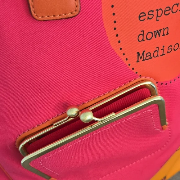 Vibrant Pink and Orange Tote Bag with Spacious Interior and Durable Material - Picture 7 of 14